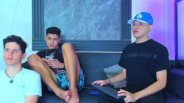 Stiben boy online show from 11-28-25, 04:01