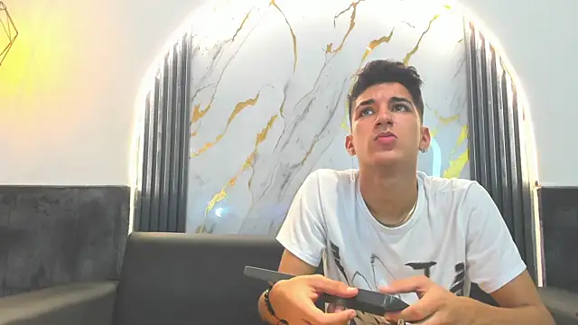 Stiben boy online show from 11-21-25, 07:57