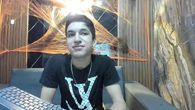 Stiben boy online show from 10-27-25, 03:18