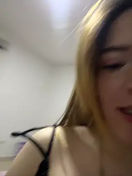 Isabeellaa  online show from 06-22-26, 07:22
