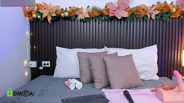 alahia mellers online show from 12-15-25, 04:07