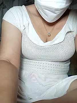 TiffinyLaz online show from 11-08-25, 03:21