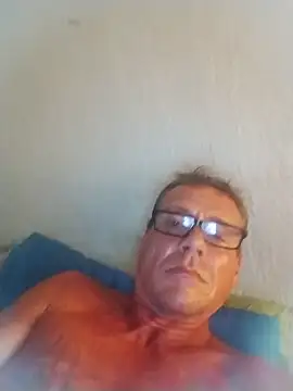 Snapshot of baldblondeshaven chatting on 10-17-25, 05:22 baldblondeshaven online show from 10-17-25, 05:22