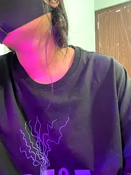 Lisa afreen online show from 10-11-25, 06:20