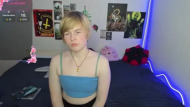 Cattie w  online show from 01-17-26, 01:20