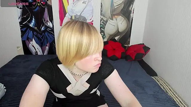 Cattie w  online show from 10-28-25, 01:17