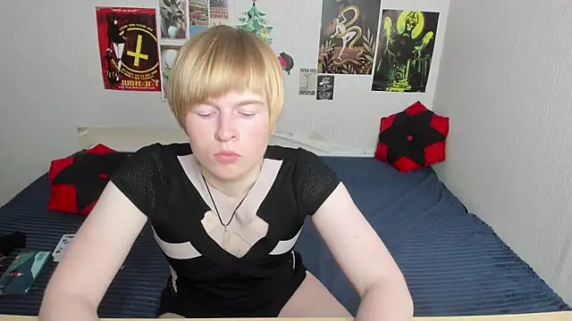 Cattie w  online show from 05-07-26, 01:10