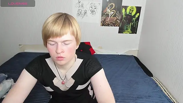 Cattie w  online show from 11-21-25, 01:15