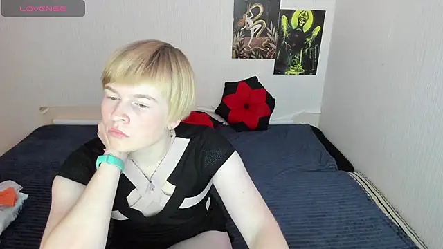 Cattie w  online show from 11-04-25, 01:20