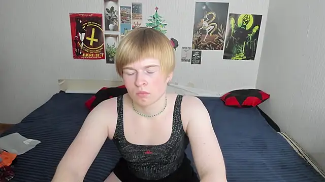 Cattie w  online show from 04-14-26, 01:10