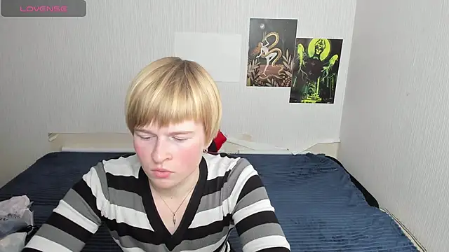 Cattie w  online show from 11-22-25, 01:15