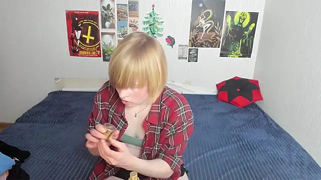 Cattie w  online show from 03-10-26, 01:09