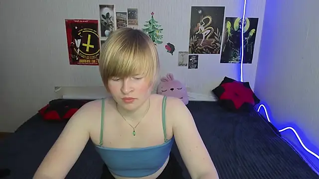 Cattie w  online show from 02-17-26, 01:14