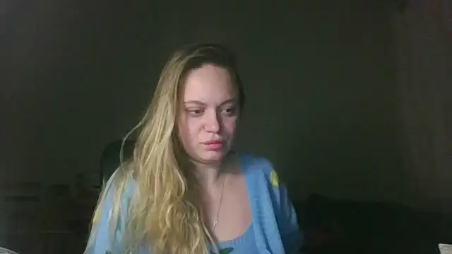 Snapshot of Cynoraye chatting on 02-15-26, 11:25 Cynoraye online show from 02-15-26, 11:25