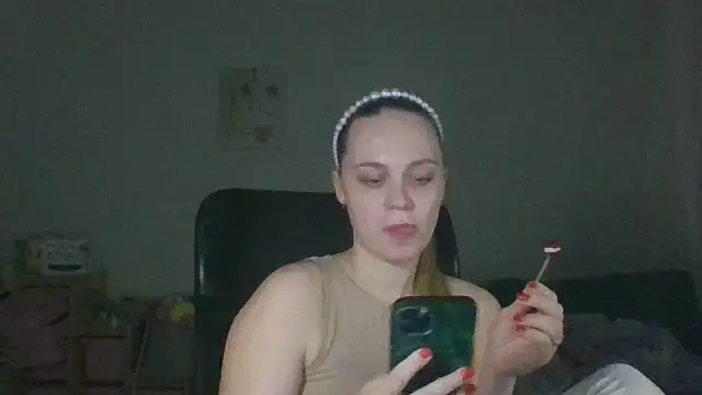 Snapshot of Cynoraye chatting on 02-07-26, 07:44 Cynoraye online show from 02-07-26, 07:44