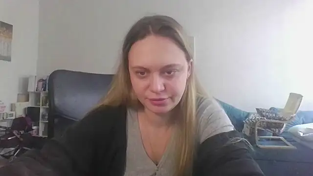 Snapshot of Cynoraye chatting on 02-17-26, 10:34 Cynoraye online show from 02-17-26, 10:34