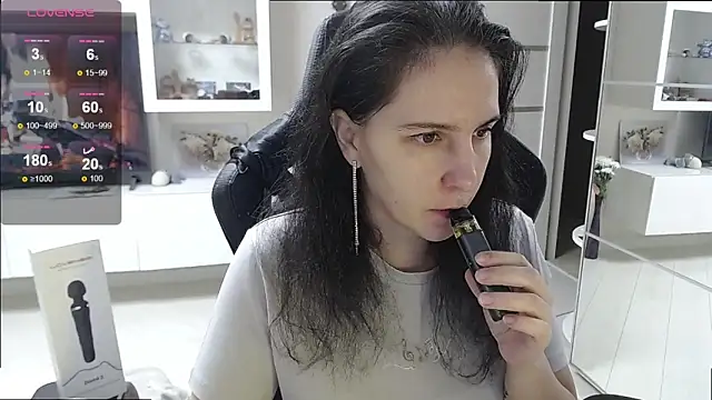 Irwi Tomboy online show from 11-06-25, 12:09