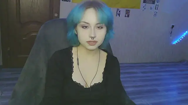 Snapshot of LeisaHopperstad chatting on 02-22-26, 02:19 LeisaHopperstad online show from 02-22-26, 02:19