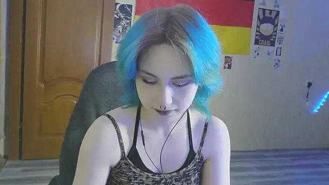 Snapshot of LeisaHopperstad chatting on 02-05-26, 02:13 LeisaHopperstad online show from 02-05-26, 02:13