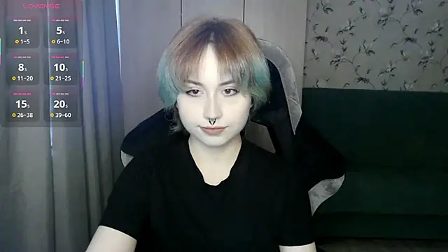LeisaHopperstad online show from 05-18-26, 12:21