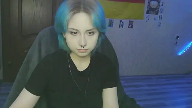 Snapshot of LeisaHopperstad chatting on 02-17-26, 02:14 LeisaHopperstad online show from 02-17-26, 02:14