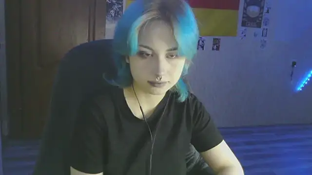 Snapshot of LeisaHopperstad chatting on 02-09-26, 02:15 LeisaHopperstad online show from 02-09-26, 02:15