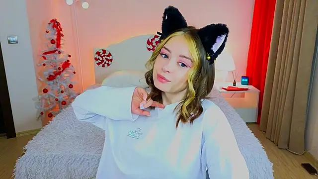  Amelia Shine  online show from 12-18-25, 02:27