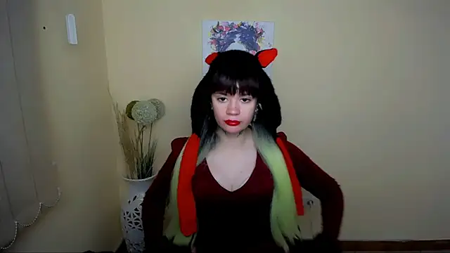 Snapshot of Dream_Caster_ chatting on 10-13-25, 06:48 Dream Caster online show from 10-13-25, 06:48
