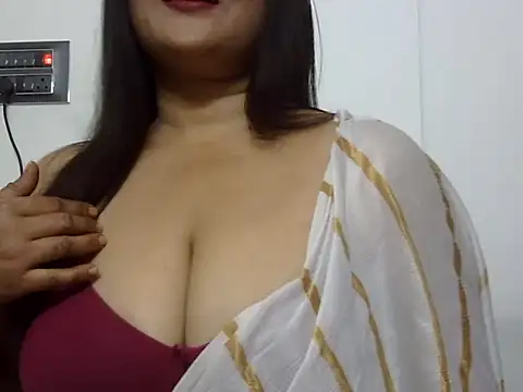 aarohee9 online show from 02-02-26, 06:51