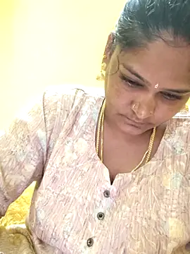 navyasree143 online show from 10-07-25, 03:18