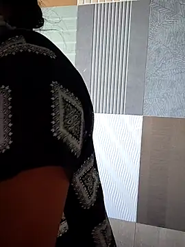 navyasree143 online show from 09-29-25, 02:40