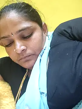 navyasree143 online show from 09-28-25, 02:29