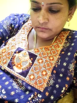 navyasree143 online show from 10-31-25, 01:52