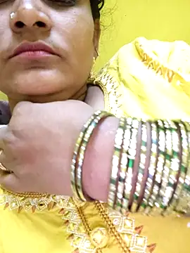 navyasree143 online show from 10-26-25, 03:12