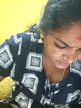 navyasree143 online show from 10-18-25, 01:51