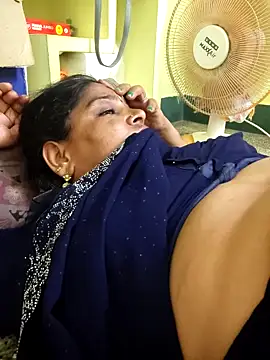 navyasree143 online show from 04-14-26, 03:39