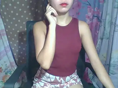 SweetPussie18x online show from 05-13-26, 12:50