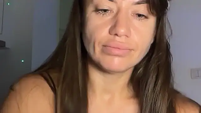 Snapshot of Roriann chatting on 02-16-26, 07:07 Roriann online show from 02-16-26, 07:07