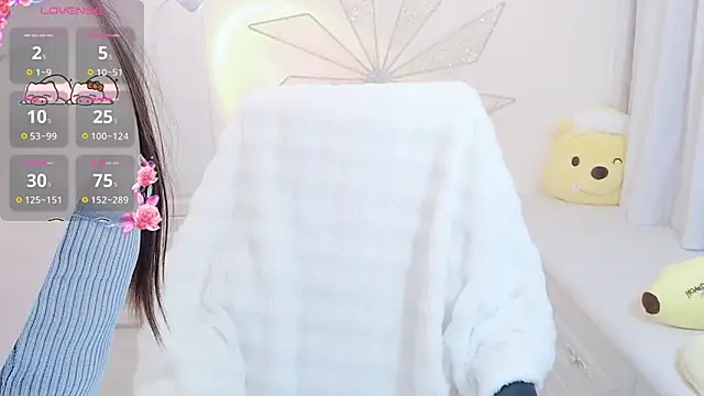 Snapshot of Coco-Di chatting on 10-22-25, 02:44 Coco-Di online show from 10-22-25, 02:44