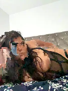 Snapshot of pmonie chatting on 11-04-25, 05:39 pmonie online show from 11-04-25, 05:39