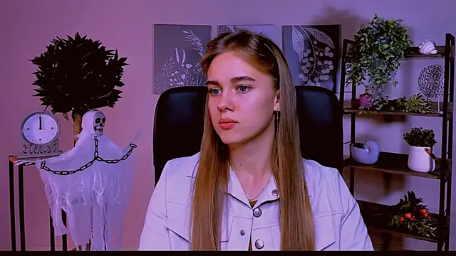 JuneWoods online show from 10-22-25, 06:35