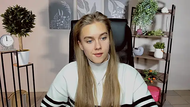 JuneWoods online show from 10-11-25, 11:00