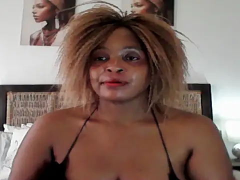 Snapshot of Blacksashaxx chatting on 04-21-26, 10:55 Blacksashaxx online show from 04-21-26, 10:55