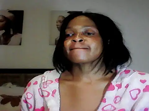 Snapshot of Blacksashaxx chatting on 11-26-25, 07:47 Blacksashaxx online show from 11-26-25, 07:47