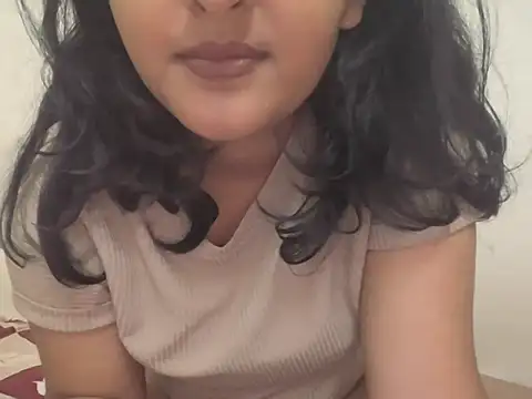 reena 12 online show from 03-06-26, 01:39