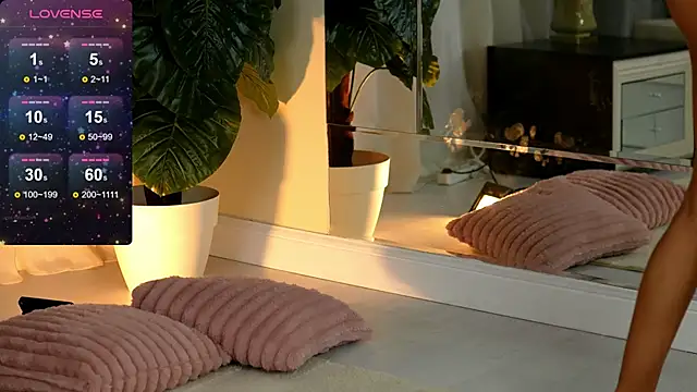 EvaAmanti online show from 10-04-25, 04:47