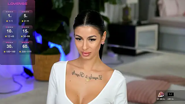 EvaAmanti online show from 10-29-25, 05:39