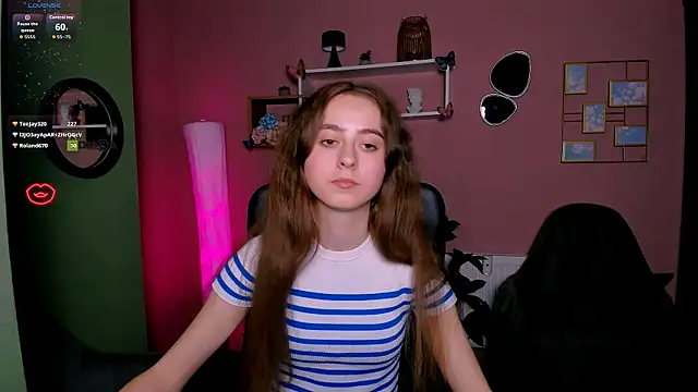 rebecca smile online show from 11-26-25, 10:43