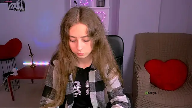 rebecca smile online show from 11-08-25, 01:14