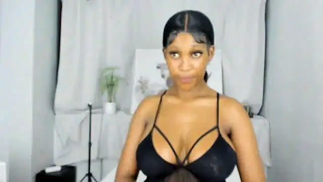 ConnieSmall24 online show from 10-06-25, 12:34